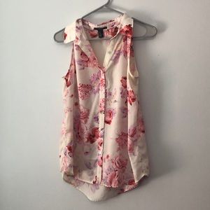 Floral Button Up Top